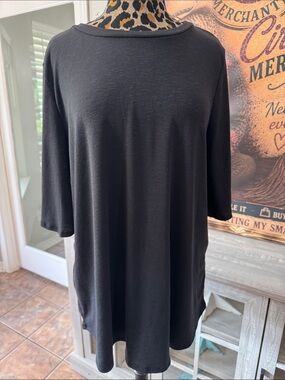 Discount Divas Women's Black Short-Sleeve Knit Top - Sz XL